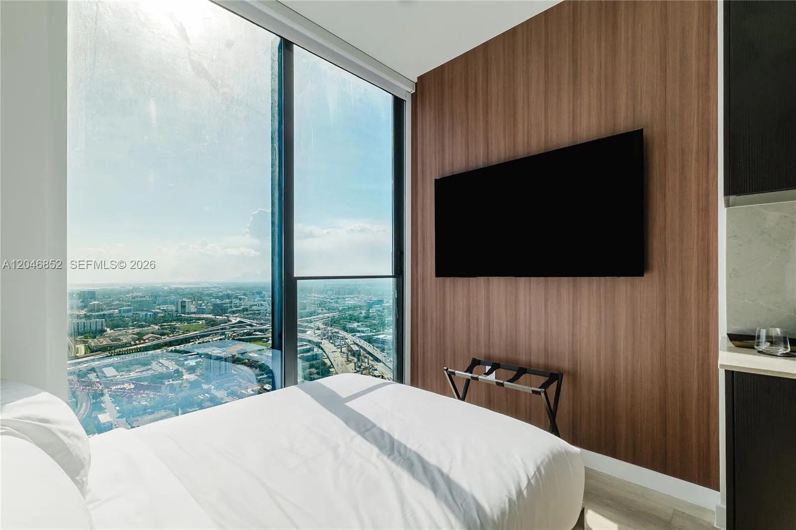 20 NE 11th st # 4907A, Miami, FL 33132 photo 4