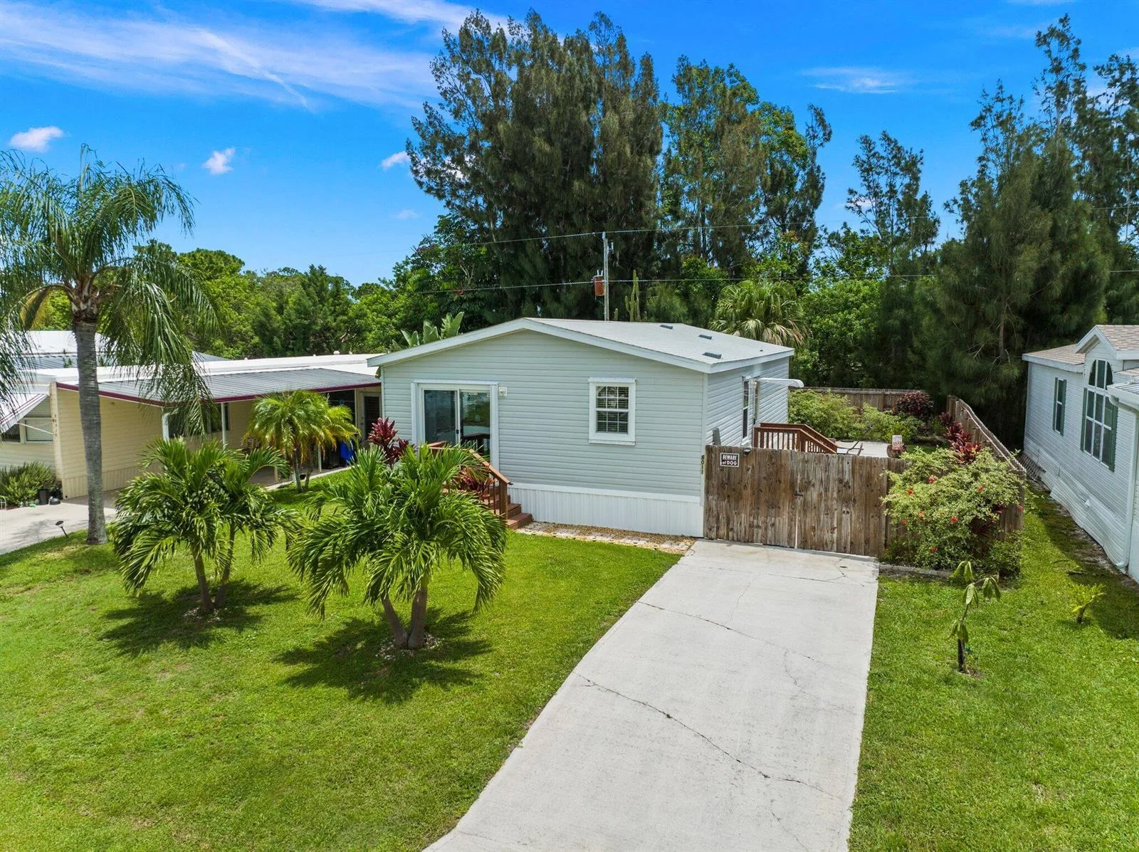 8011 SE Skylark Avenue, Hobe Sound, FL 33455 photo 3