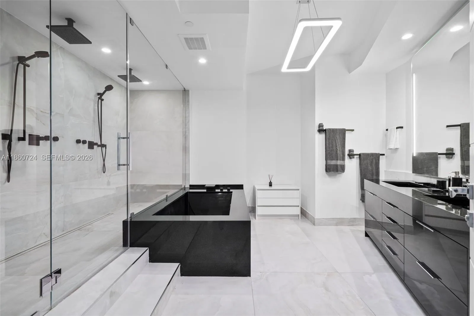 18555 Collins Ave # 2105, Sunny Isles Beach, FL 33160 photo 13