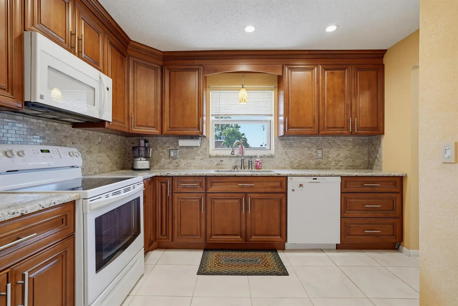 676 Laconia Circle # B, Lake Worth, FL 33467 photo 3
