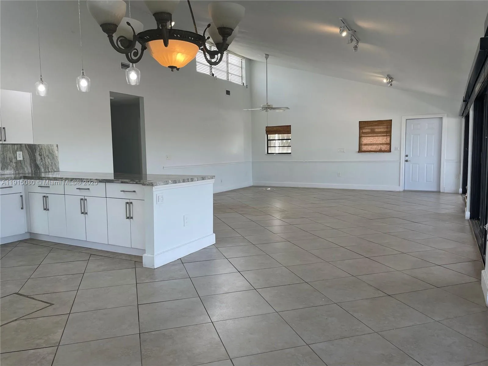 26 S Exuma Rd # B, Key Largo, FL 33037 photo 3