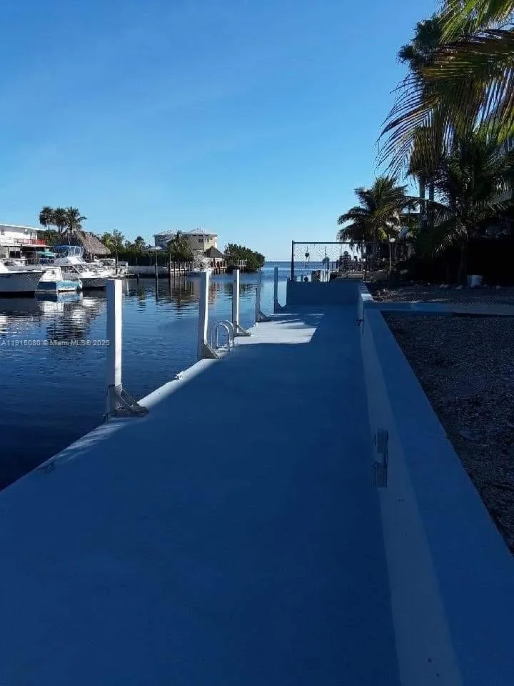26 S Exuma Rd # B, Key Largo, FL 33037 photo 4