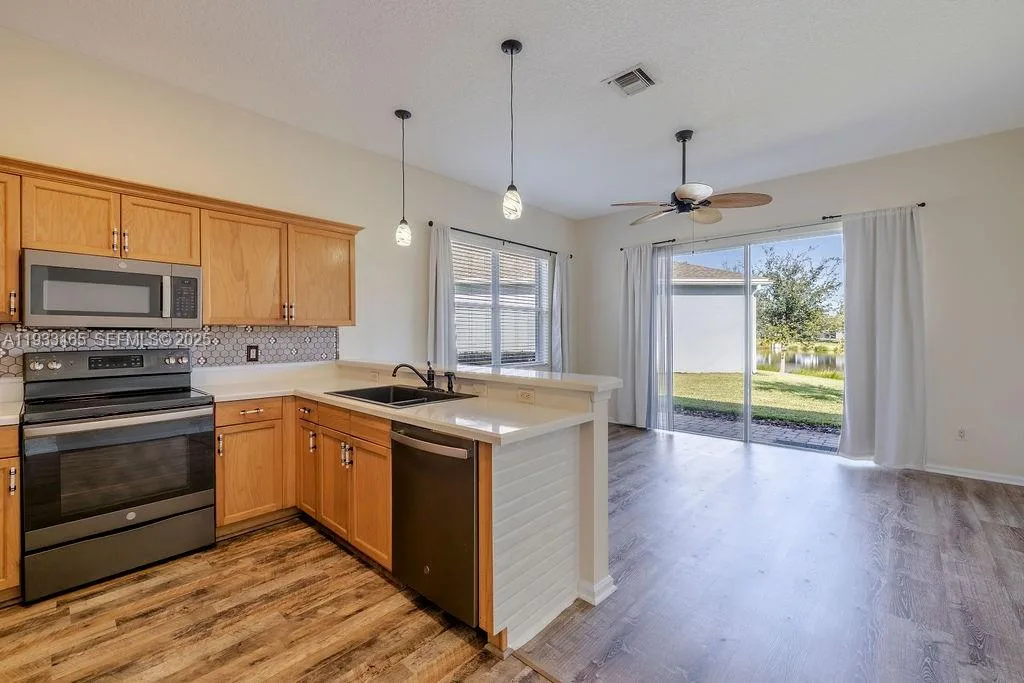 2536 Bella Vista Cir # ., Vero Beach, FL 32966 photo 5