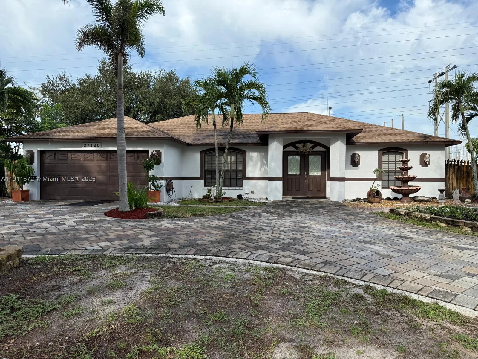 27120 Pinecrest Ln, Bonita Springs, FL 34135