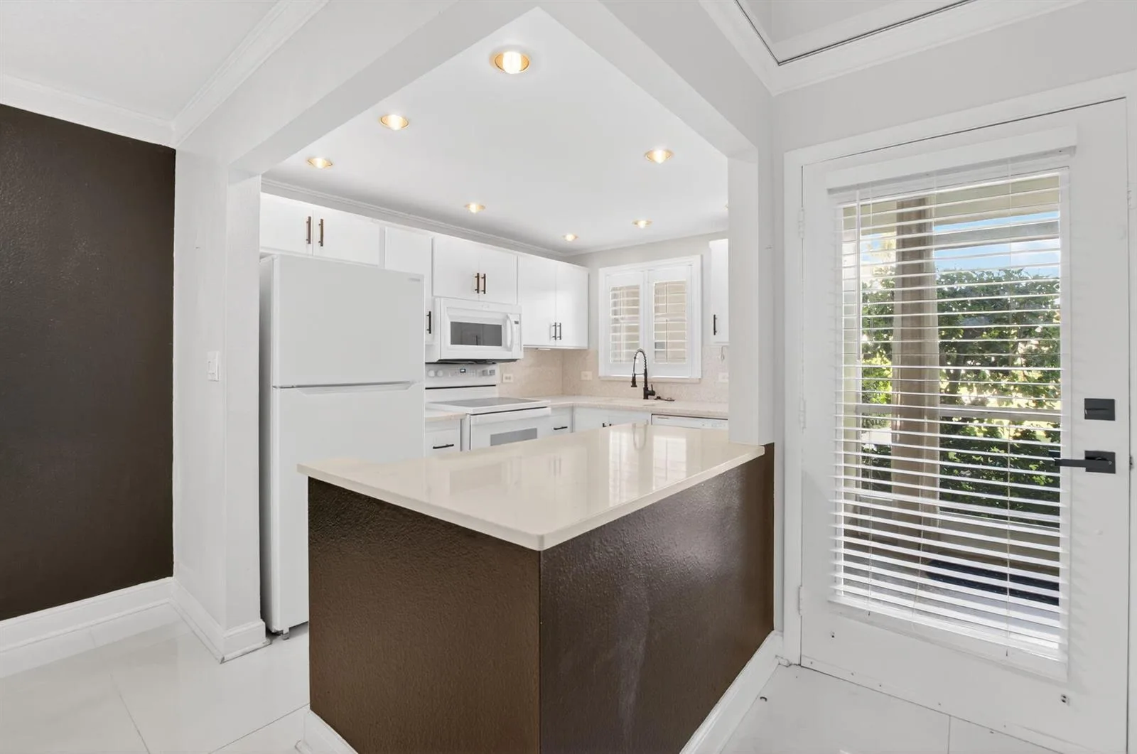 808 SE 7th Street # 107, Deerfield Beach, FL 33441 photo 2