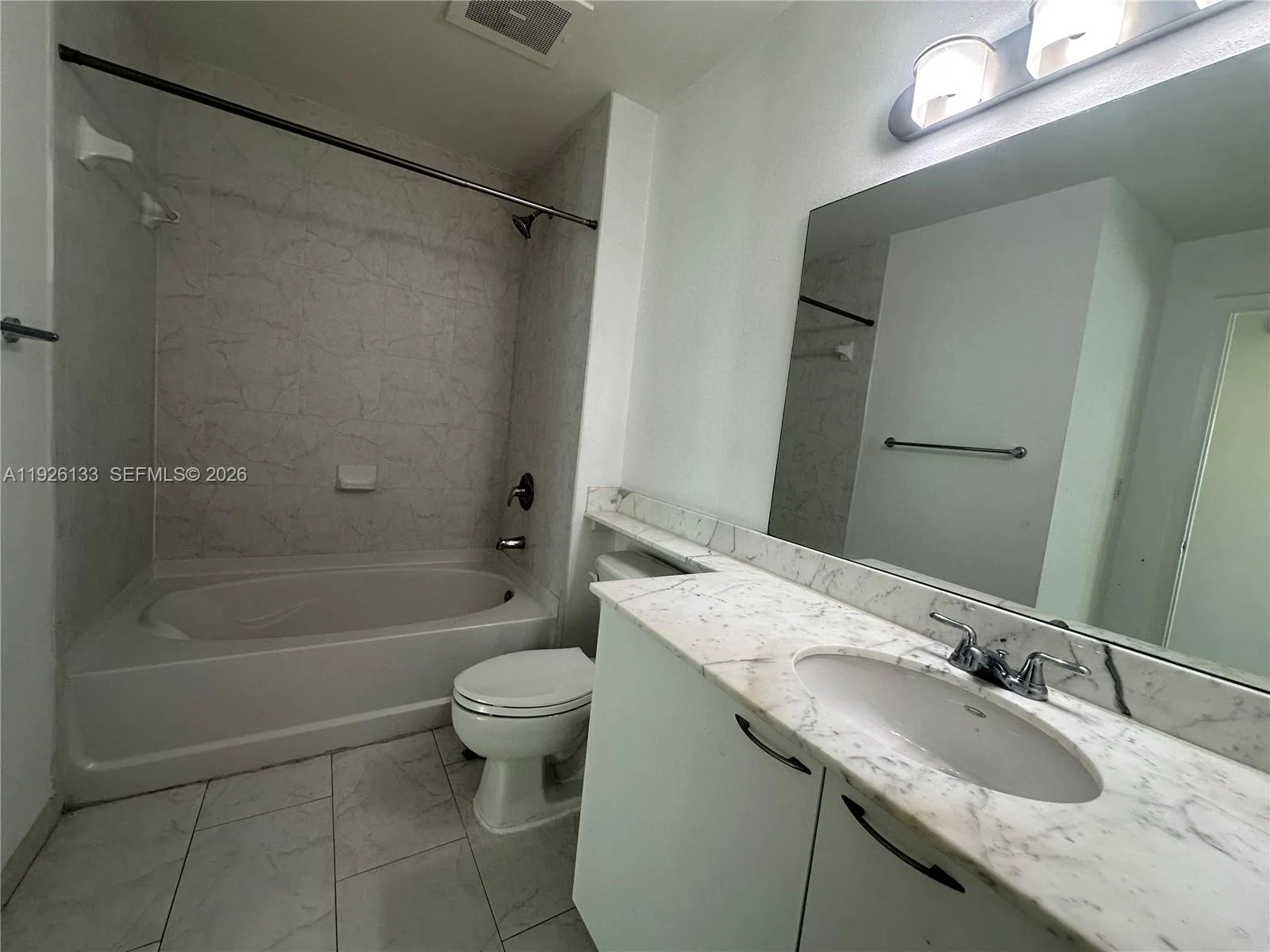 234 NE 3rd St # 201, Miami, FL 33132 photo 6