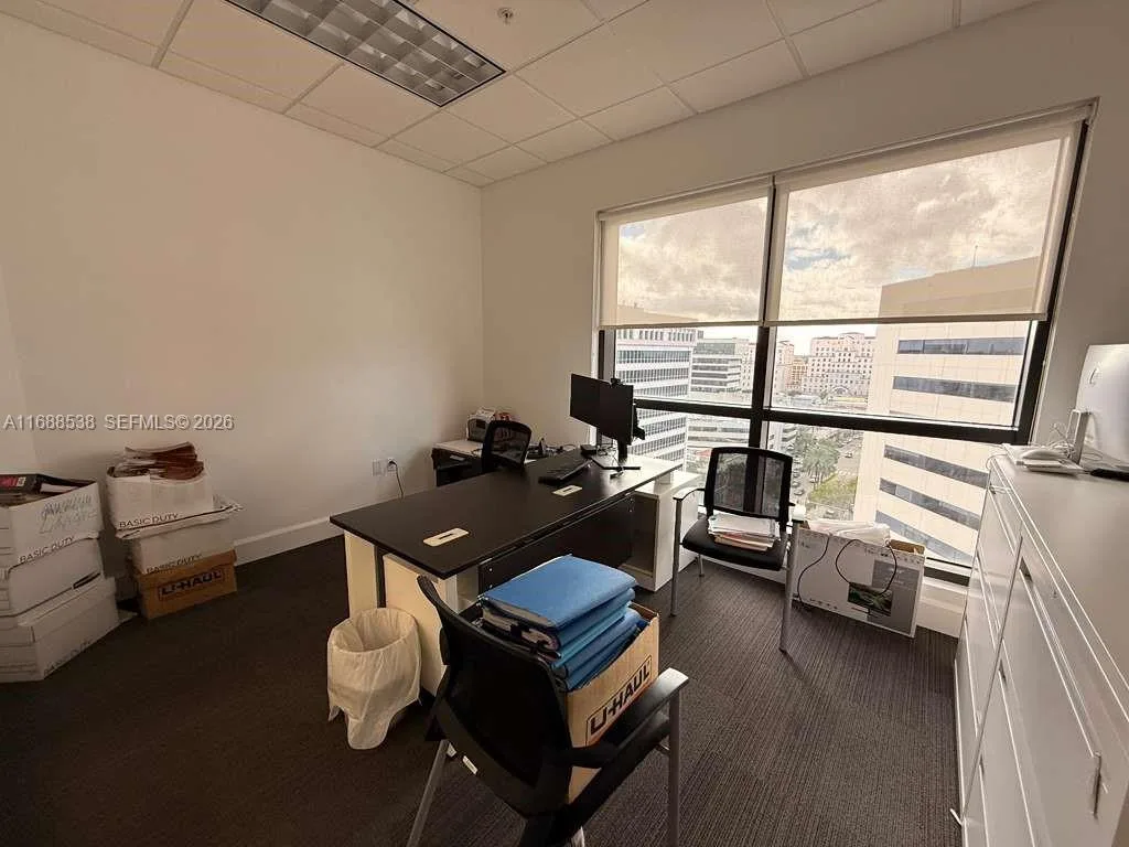2020 Ponce De Leon Blvd # 1101- shared law firm spc, Coral Gables, FL 33134 photo 11