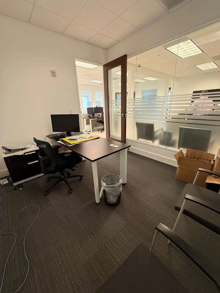 2020 Ponce De Leon Blvd # 1101- shared law firm spc, Coral Gables, FL 33134 photo 7
