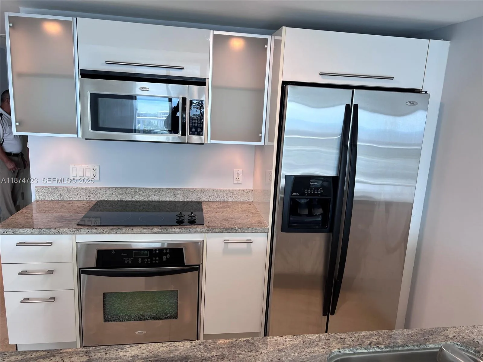 185 SW 7th St # 4204, Miami, FL 33130 photo 6