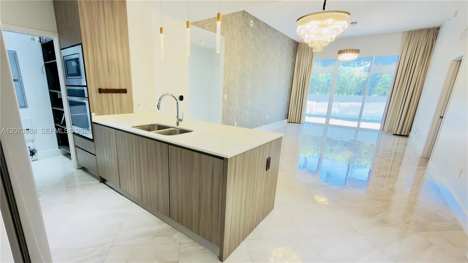 600 NE 27th St # 604, Miami, FL 33137 photo 2