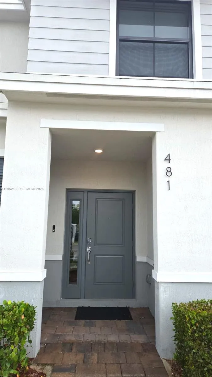 481 NE 12th St, Florida City, FL 33034