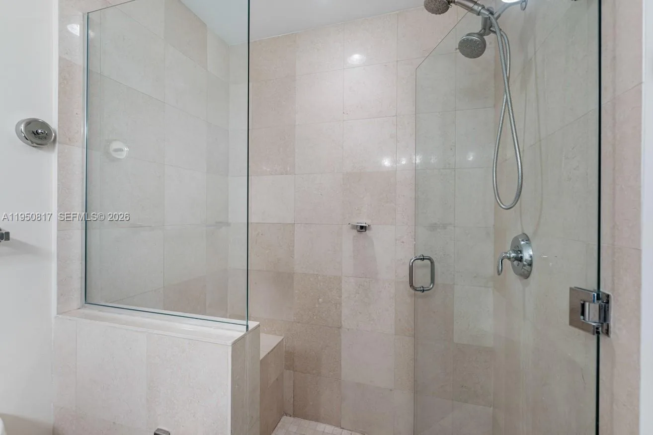 1060 Brickell Ave # 1507, Miami, FL 33131 photo 12