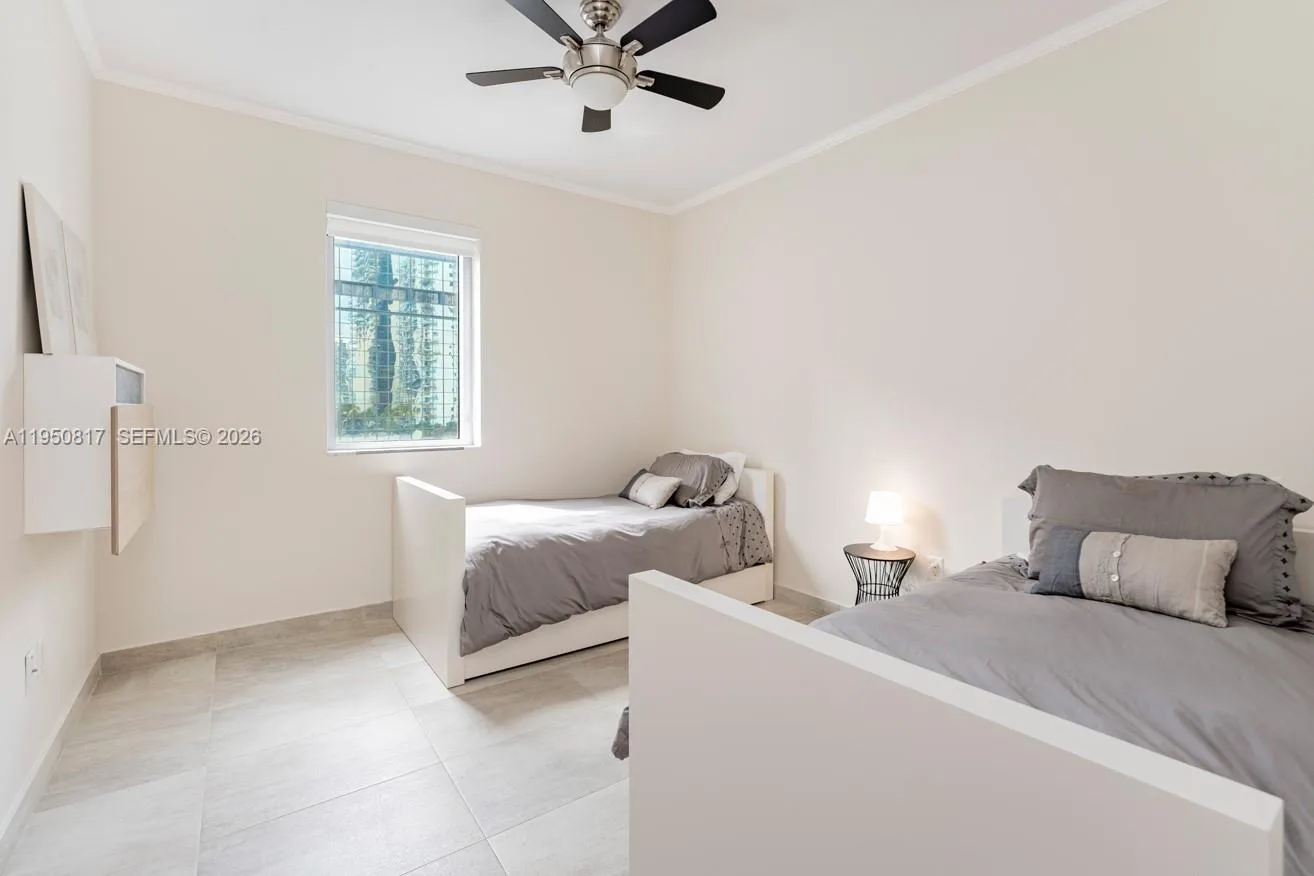 1060 Brickell Ave # 1507, Miami, FL 33131 photo 13