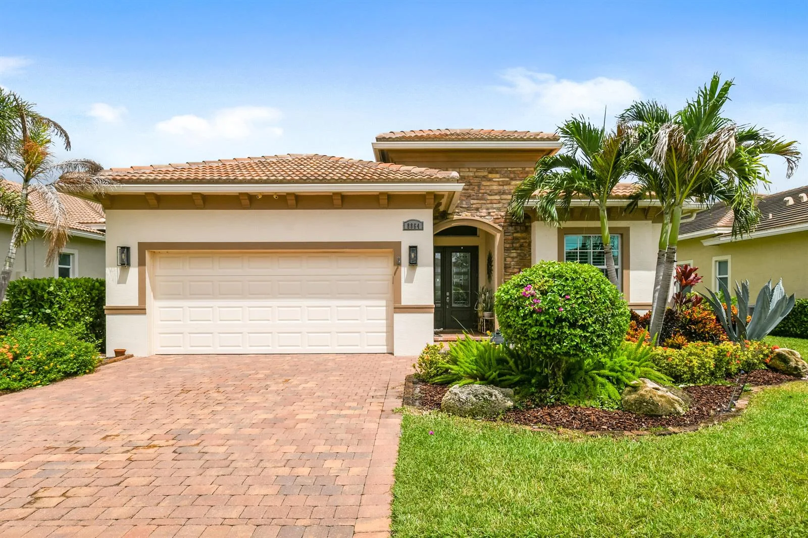 8864 SW Montova Way, Port St. Lucie, FL 34987