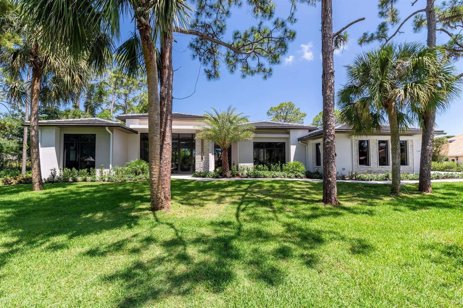 5382 Sea Biscuit Road, Palm Beach Gardens, FL 33418