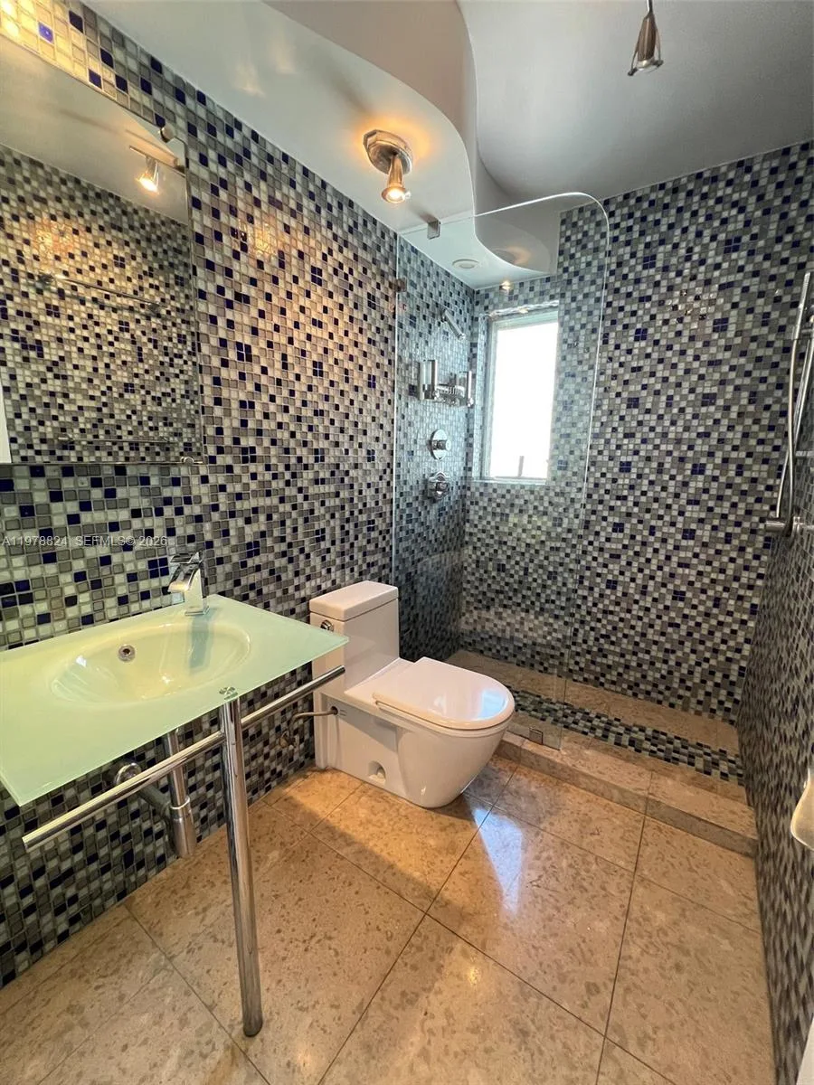 1340 Lincoln Rd # 705, Miami Beach, FL 33139 photo 2