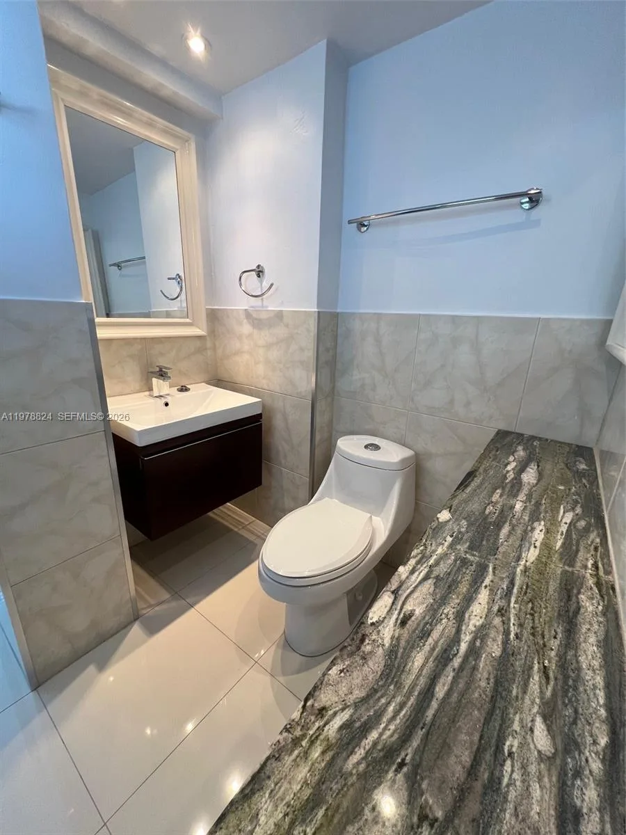 1340 Lincoln Rd # 705, Miami Beach, FL 33139 photo 3