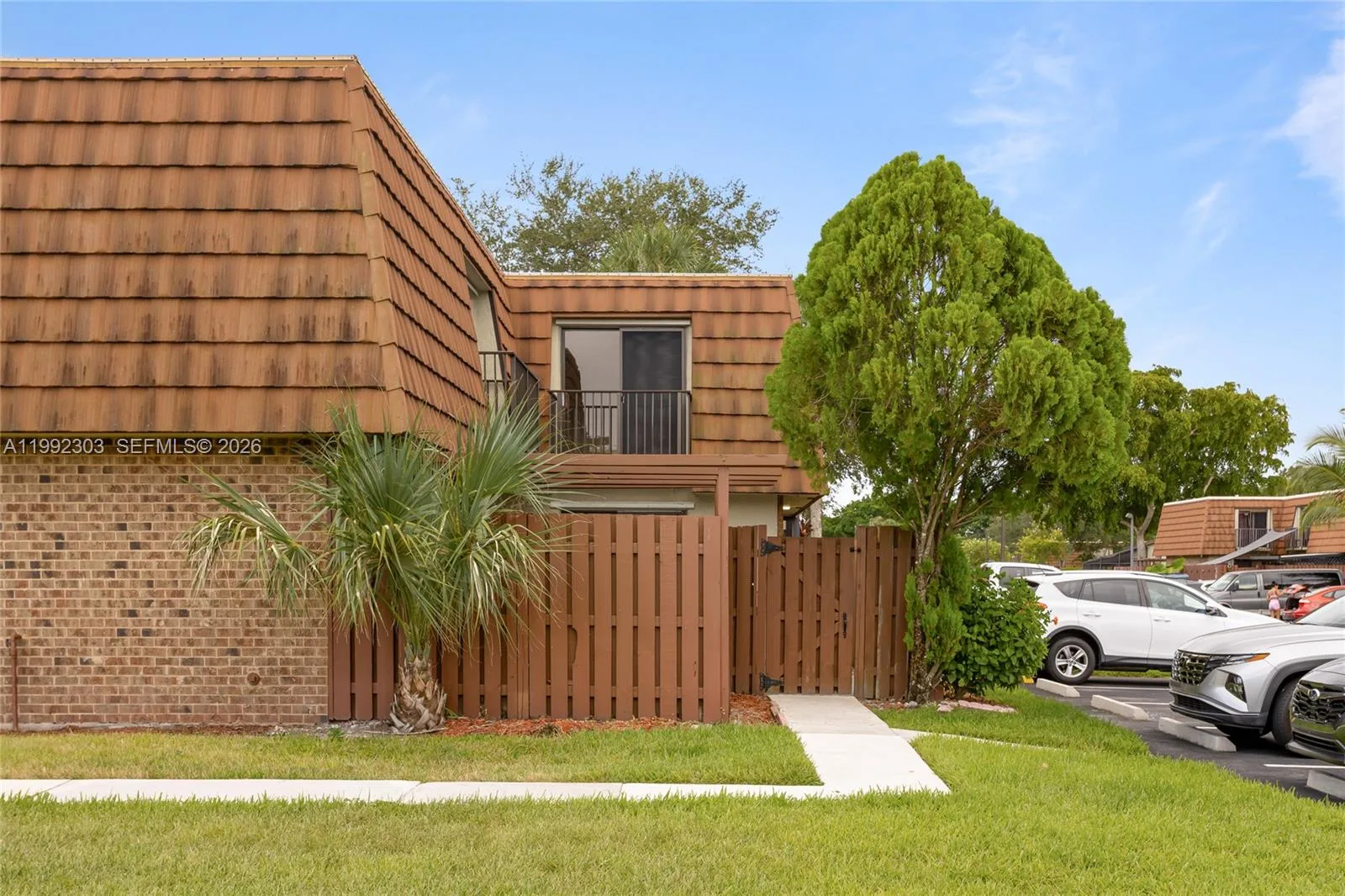 1170 SW 118th Ter, Davie, FL 33325 photo 5