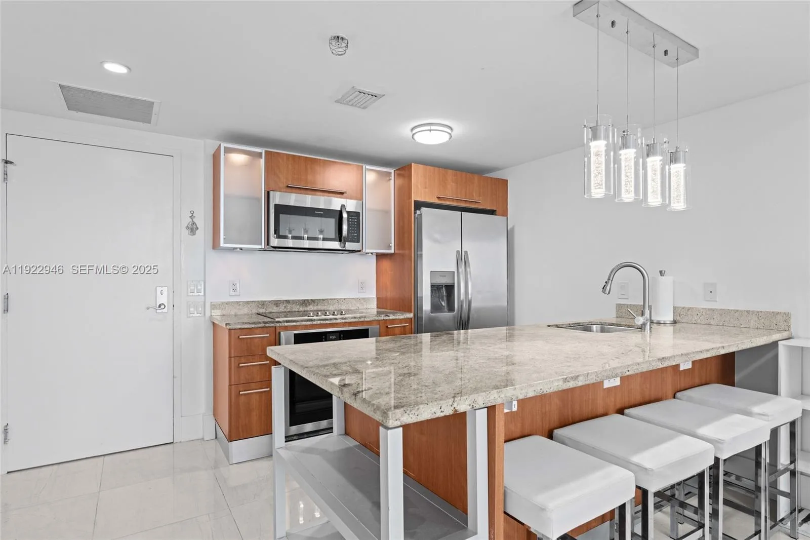 185 SW 7th St # 3314, Miami, FL 33130 photo 9