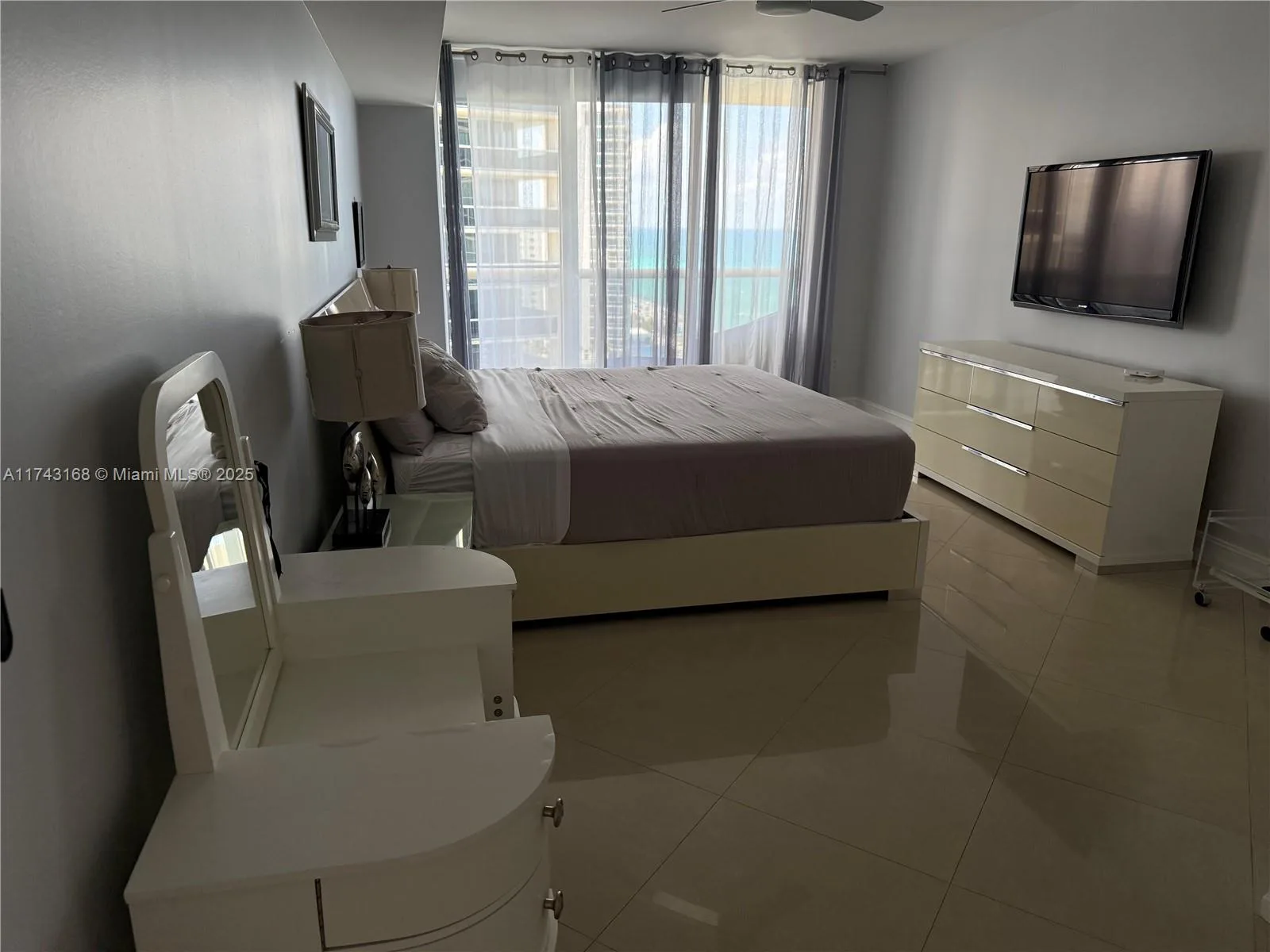 1830 S Ocean Dr # 1708, Hallandale Beach, FL 33009 photo 10