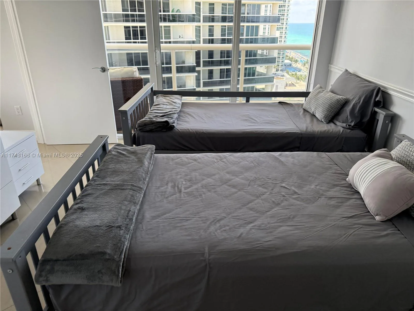 1830 S Ocean Dr # 1708, Hallandale Beach, FL 33009 photo 12