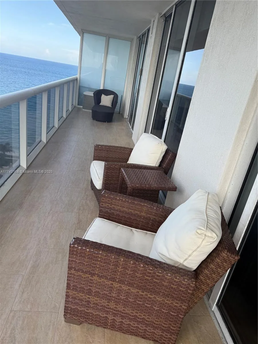 1830 S Ocean Dr # 1708, Hallandale Beach, FL 33009 photo 2