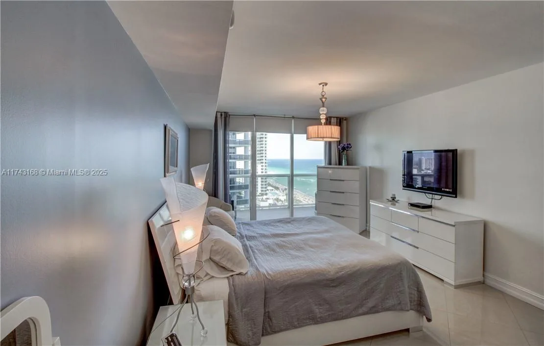 1830 S Ocean Dr # 1708, Hallandale Beach, FL 33009 photo 7