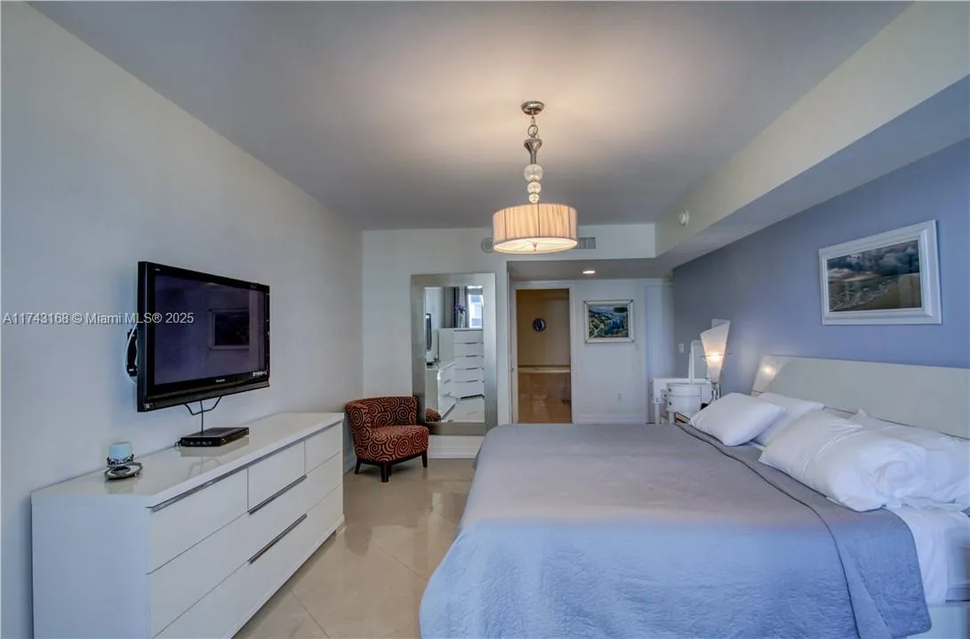 1830 S Ocean Dr # 1708, Hallandale Beach, FL 33009 photo 8