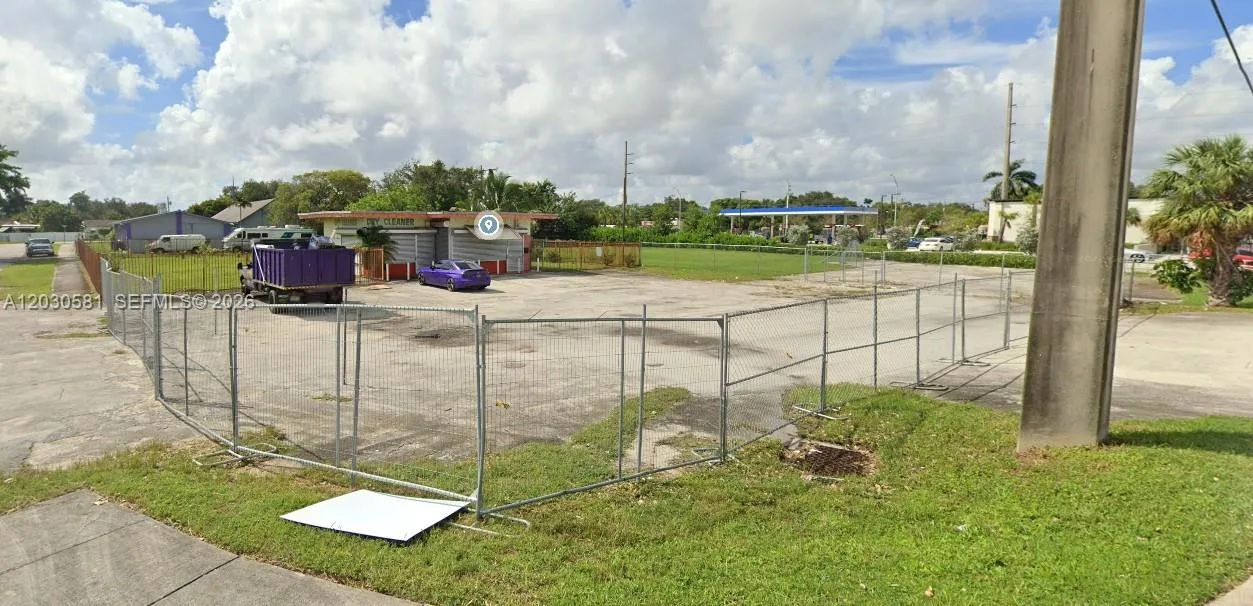 1550 NW 95th St, Miami, FL 33147