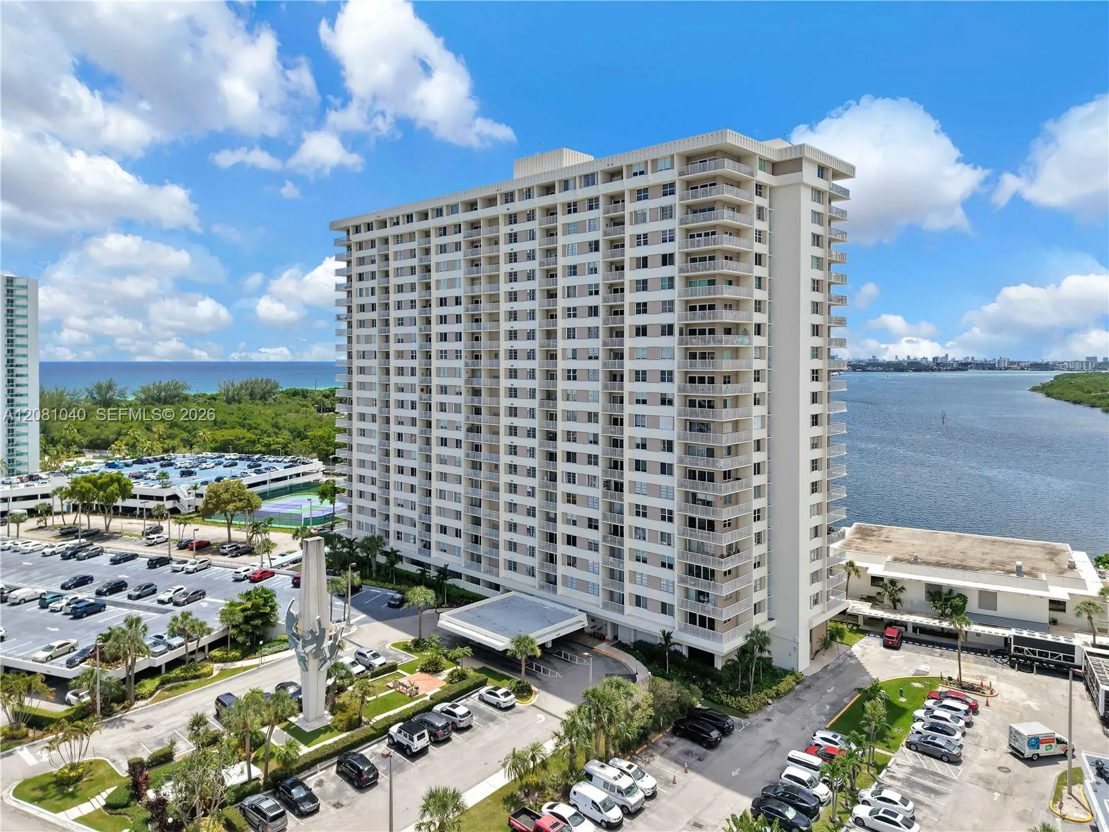 300 Bayview Dr # 211, Sunny Isles Beach, FL 33160