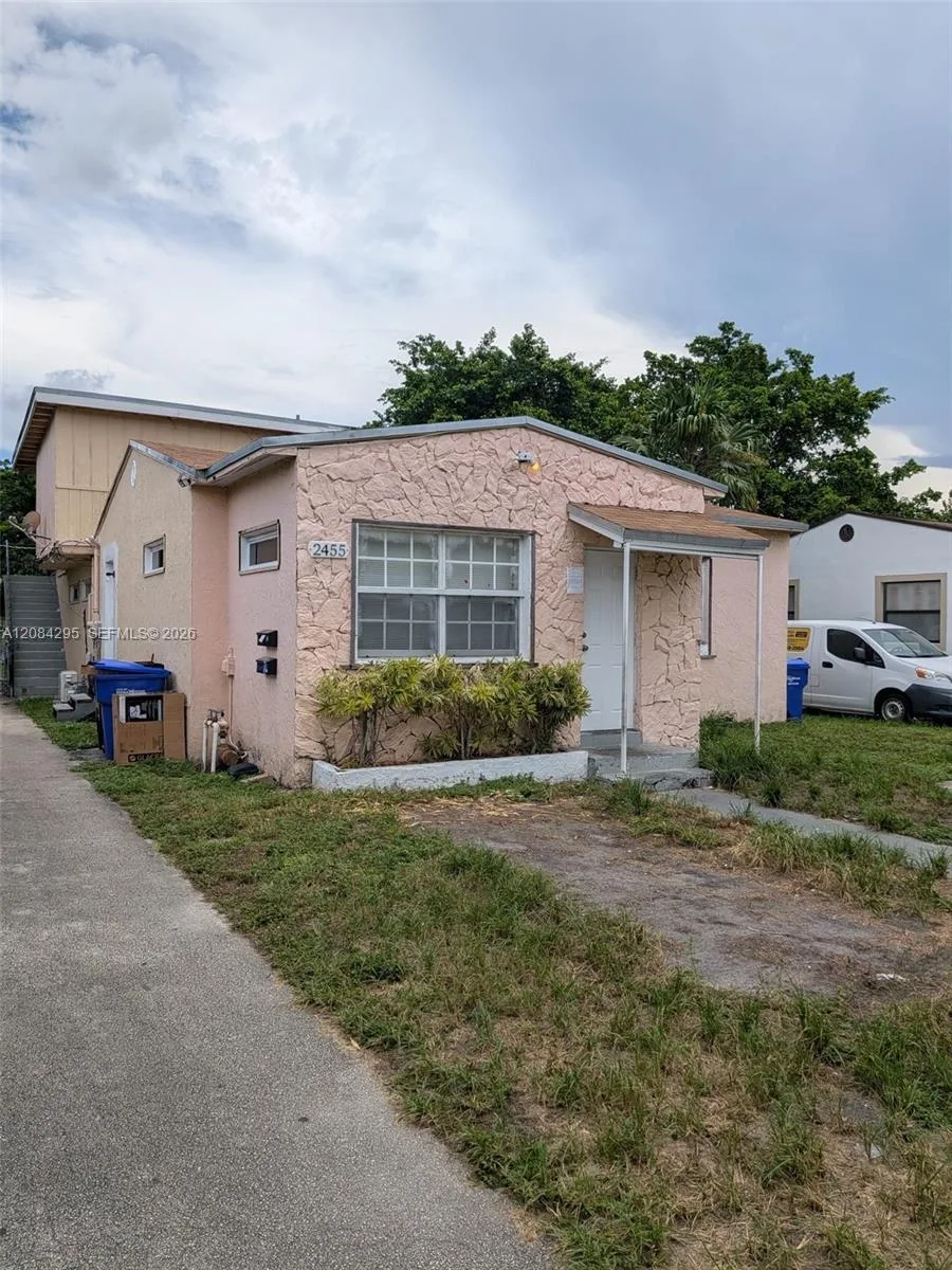 2455 Fillmore St # 1, Hollywood, FL 33020
