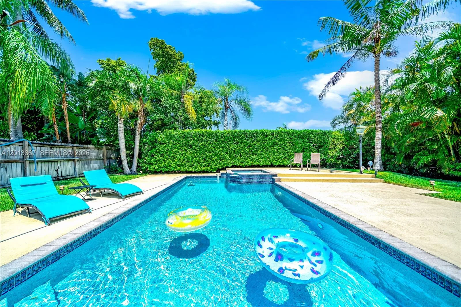 1241 S 13th Ave, Hollywood, FL 33019