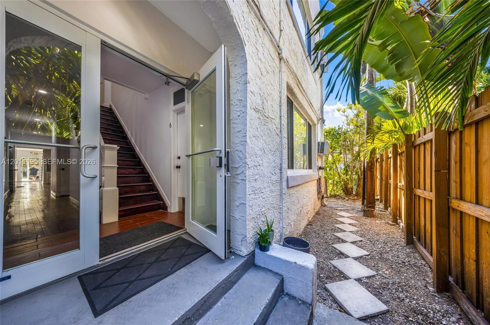 1610 Salzedo St, Coral Gables, FL 33134 photo 3