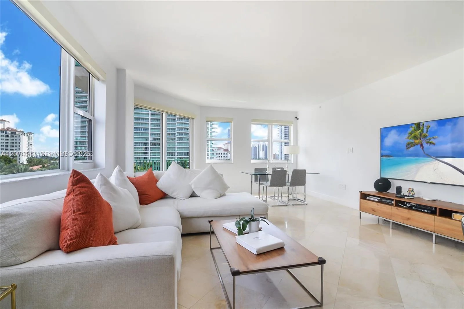 19900 E Country Club Dr # 620, Aventura, FL 33180