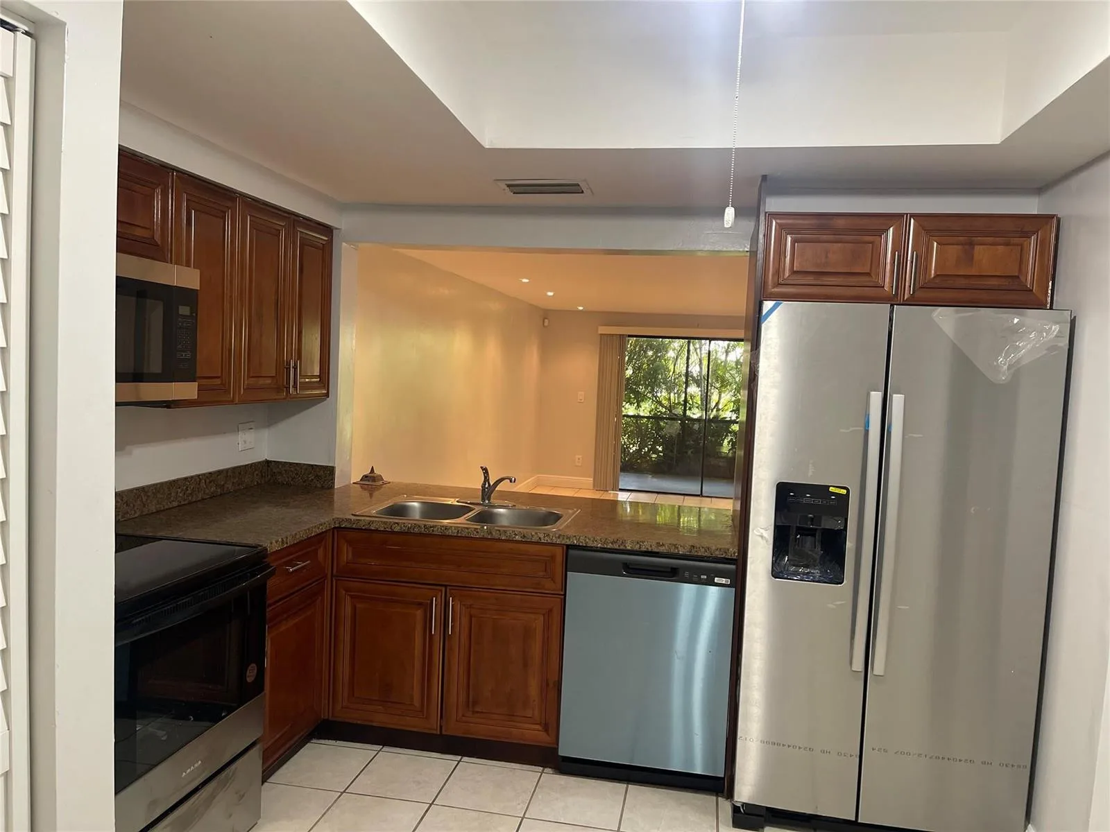 8843 SPRINGTREE LAKES Drive, Sunrise, FL 33351 photo 7