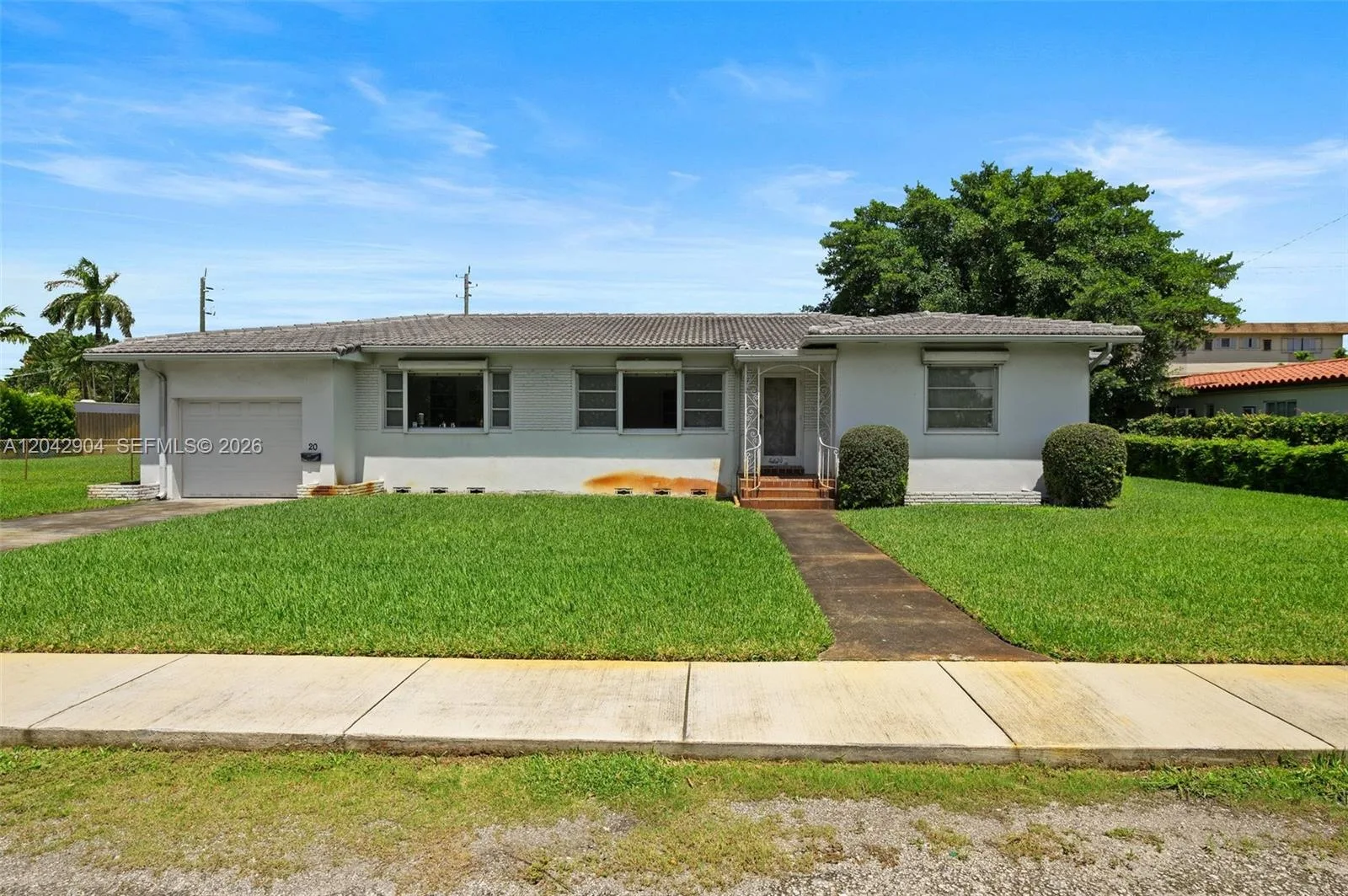 20 SW 4th St, Dania Beach, FL 33004