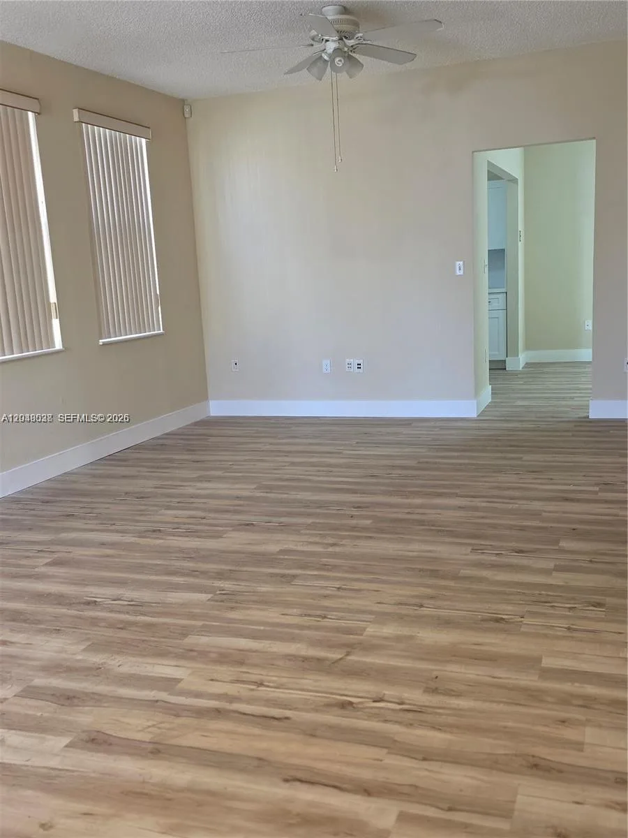 2926 SW 26 ST, Miami, FL 33133 — zdjęcie 2