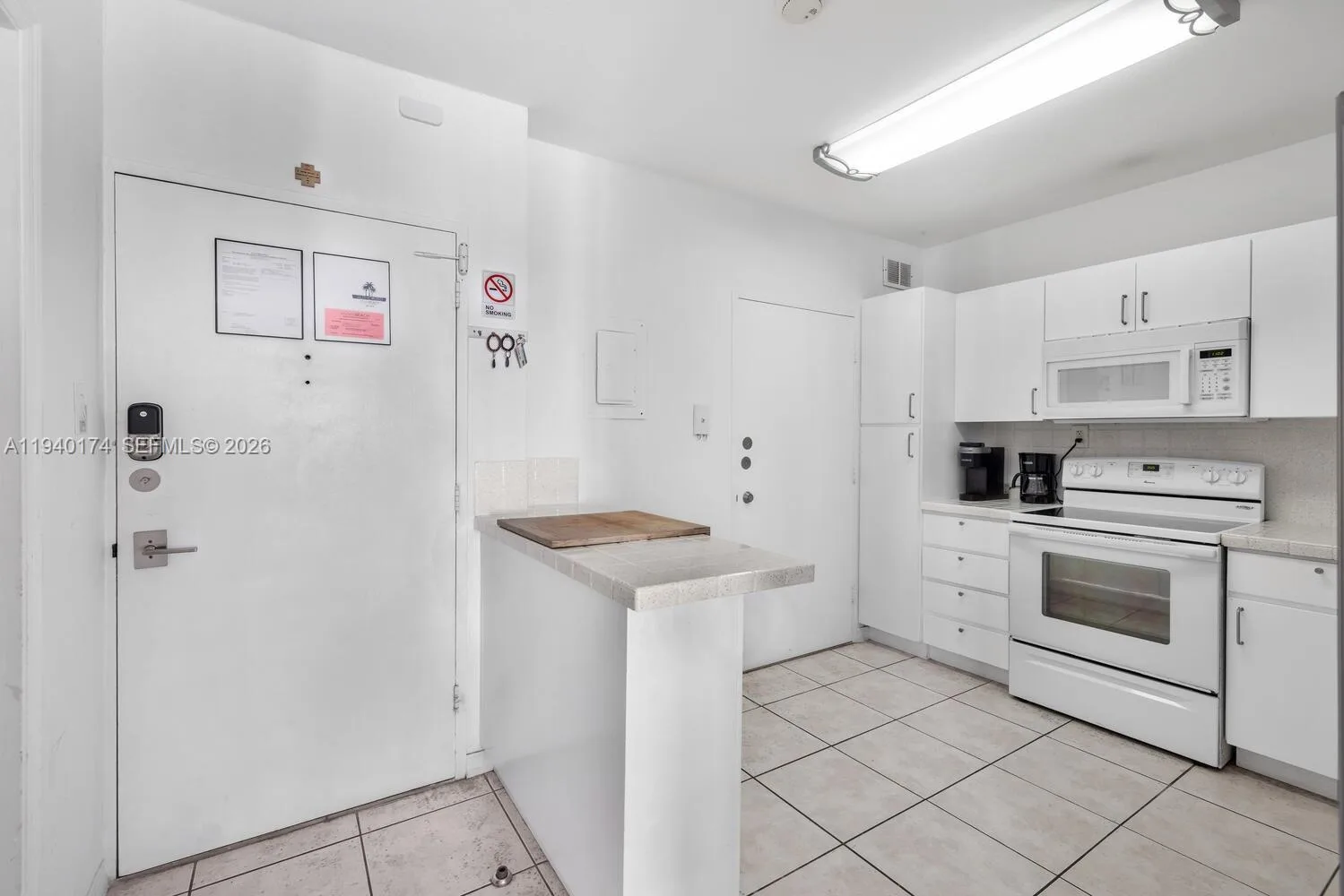 5601 Collins Ave # 825, Miami Beach, FL 33140 photo 11