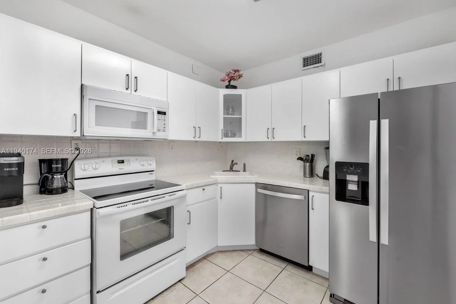 5601 Collins Ave # 825, Miami Beach, FL 33140 photo 12