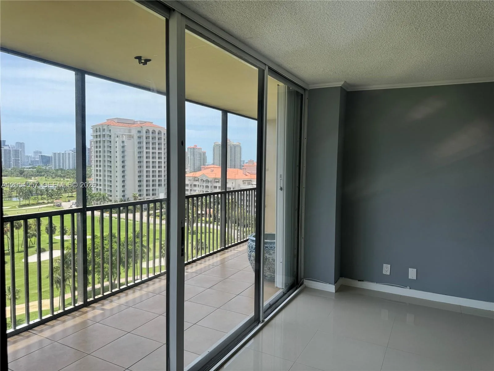 20335 W Country Club Dr # 1206, Aventura, FL 33180 photo 9