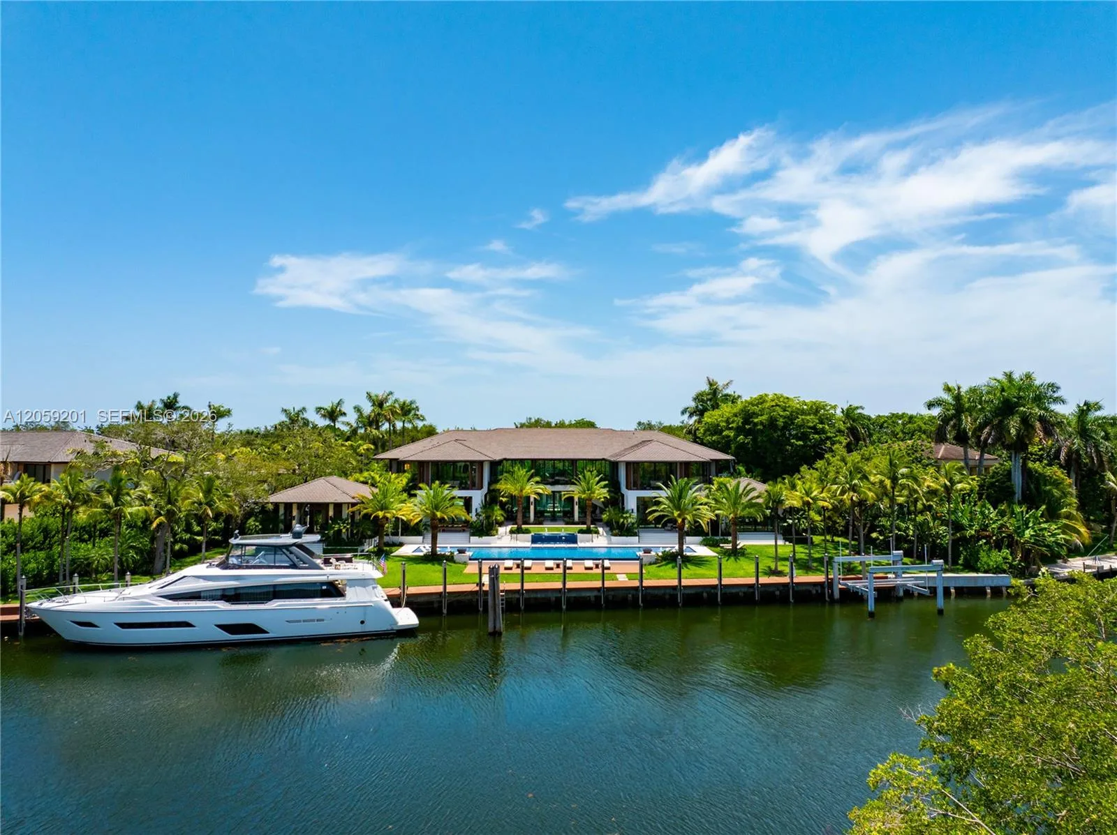 641 Leucadendra Dr, Coral Gables, FL 33156 photo 2