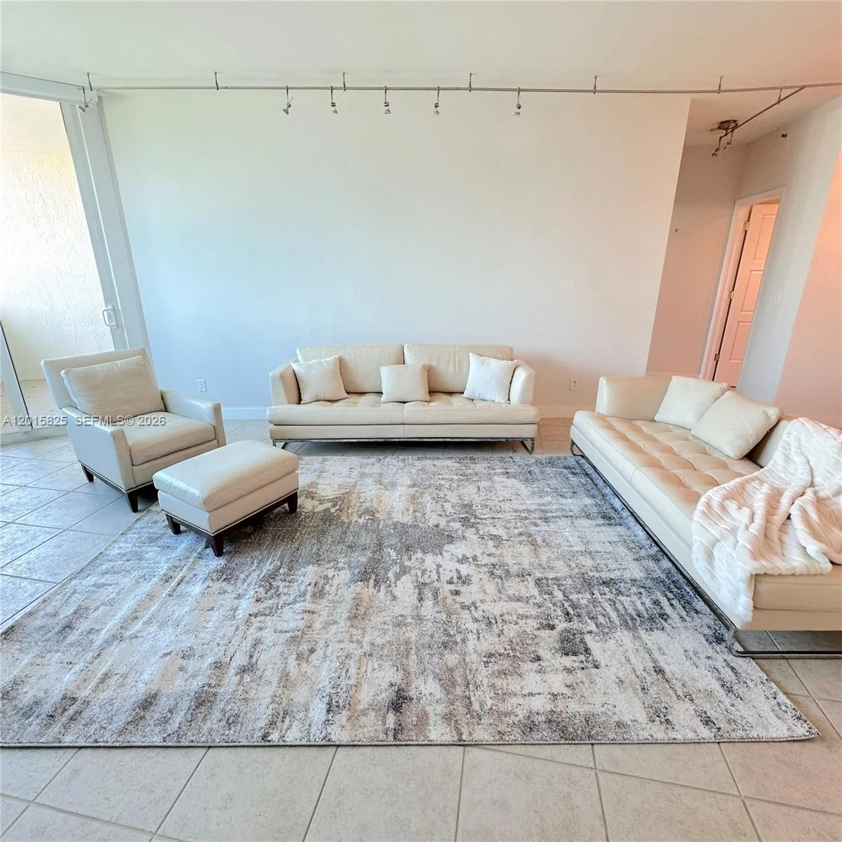 300 S Pointe Dr # 704, Miami Beach, FL 33139 photo 12