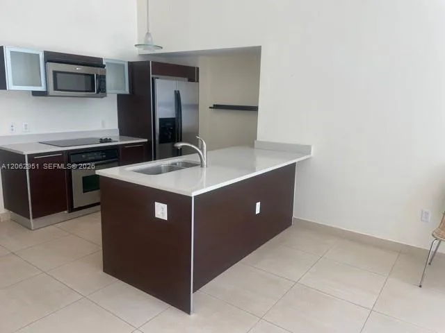 1900 N Bayshore Dr # 511, Miami, FL 33132 photo 5