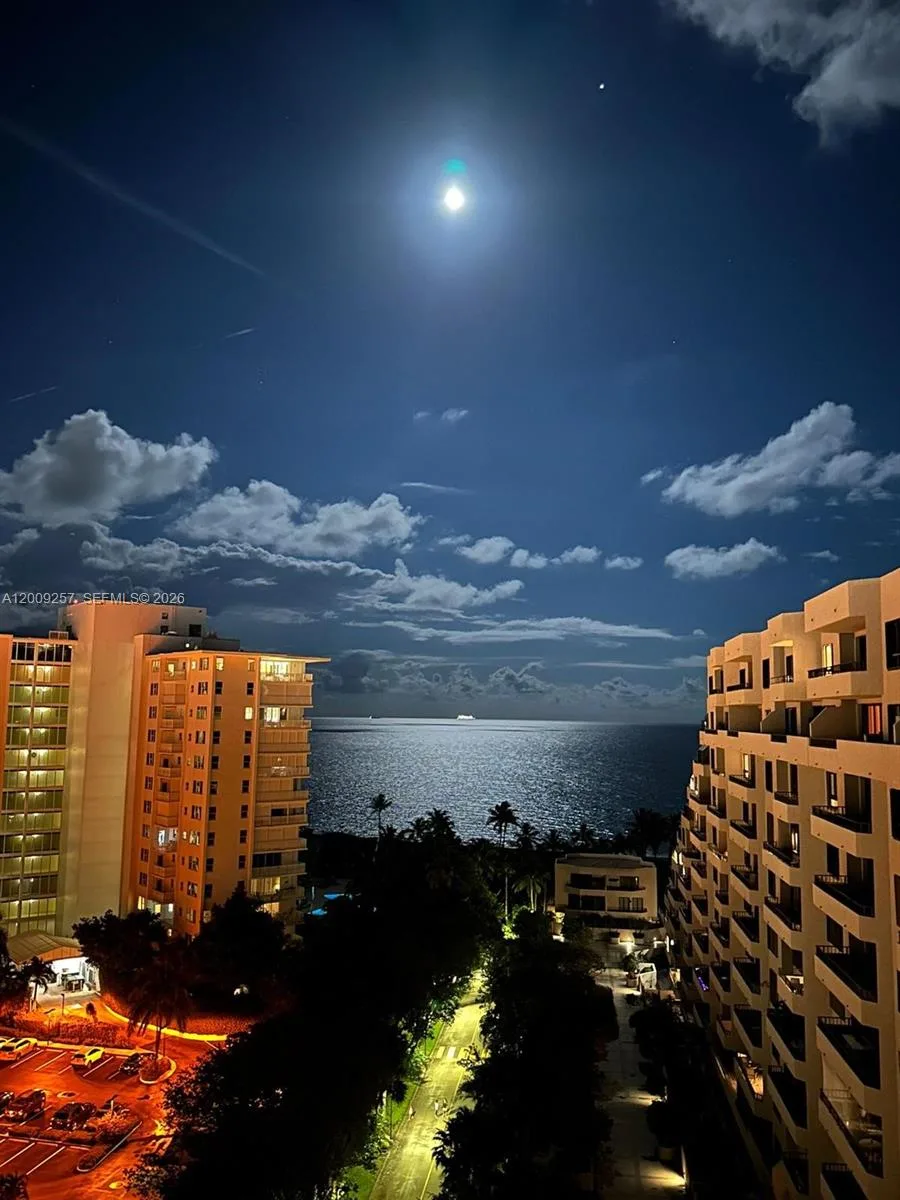 251 Crandon Blvd # 1105, Key Biscayne, FL 33149