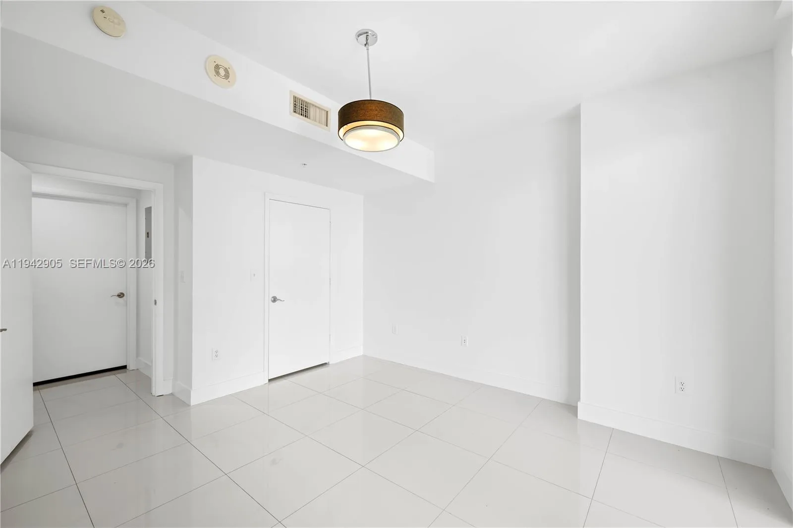244 Biscayne Blvd # 3904, Miami, FL 33132 photo 11