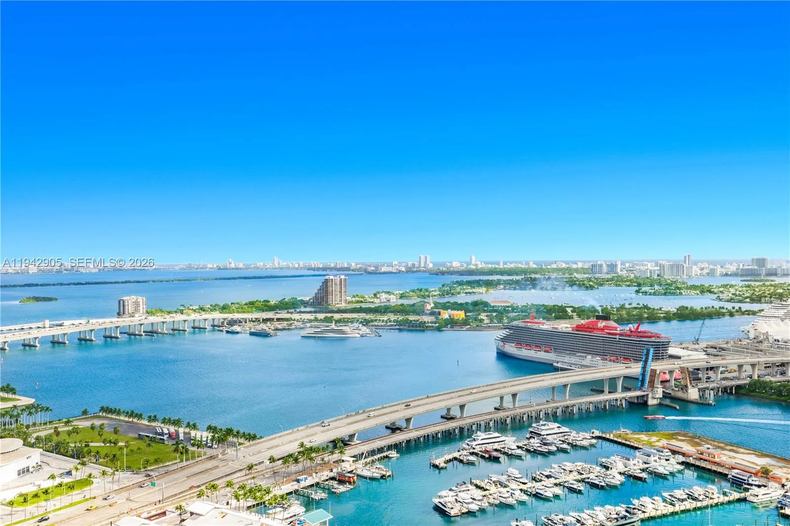 244 Biscayne Blvd # 3904, Miami, FL 33132 photo 2
