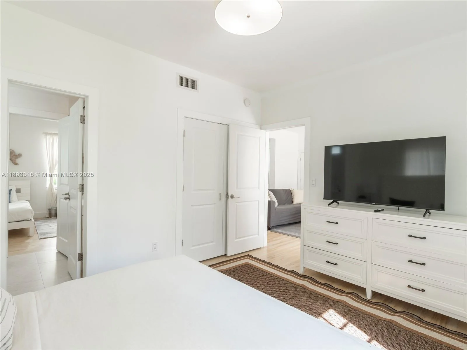 241 28th St # 1, Miami Beach, FL 33140 photo 13