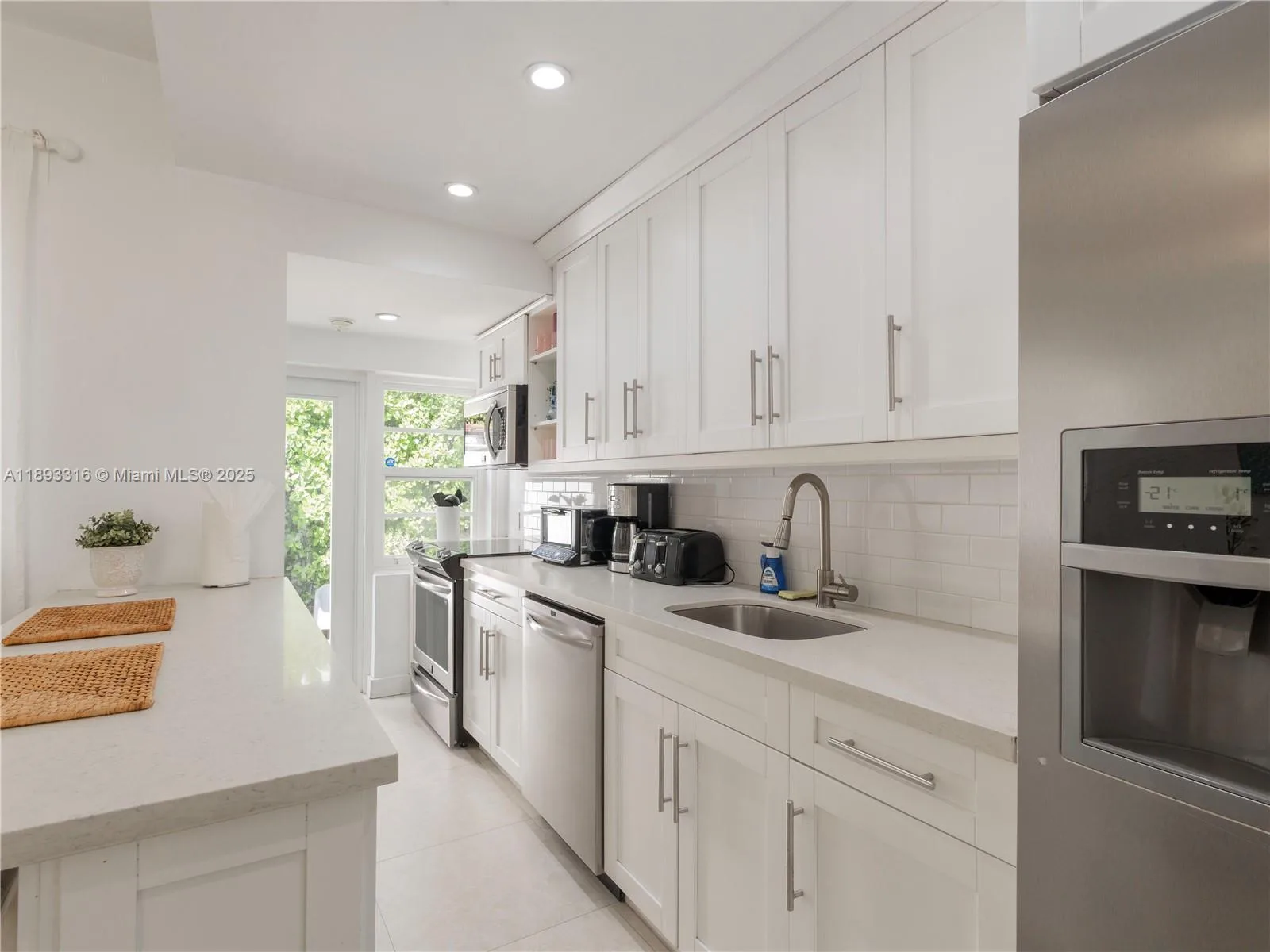 241 28th St # 1, Miami Beach, FL 33140 photo 7