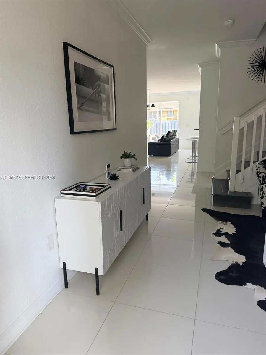 1017 NE 208th St, Miami, FL 33179 photo 6