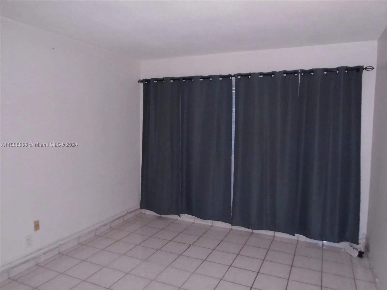 1450 NE 170th St # 102, North Miami Beach, FL 33162 photo 13
